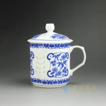 CBAH01-B 9199青花玲珑松竹梅屏画茶杯 品茗杯 泡茶杯 尺寸：口径 10厘米 盖径 11.2 厘米 高14.8厘米 容量 550毫升