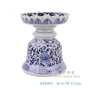 RZKR51    青花缠枝莲烛台，    高14.5直径12.3口径8.5底径11.8重量0.6KG